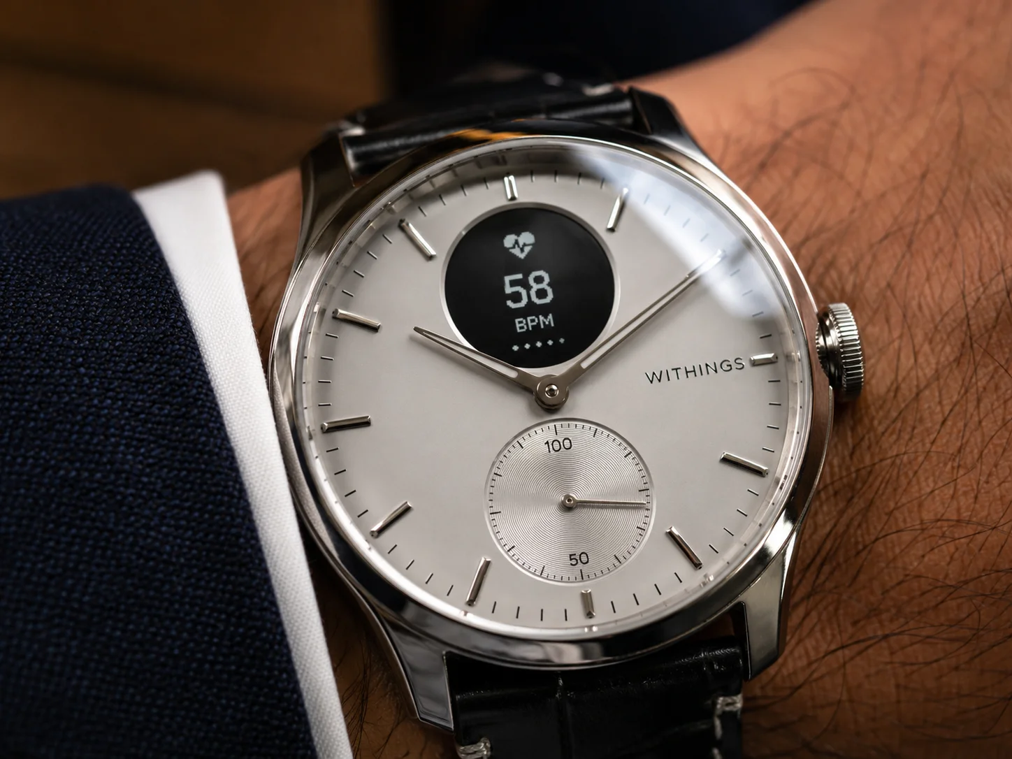 Withings scanwatch 2 with an analog digital hybrid approach