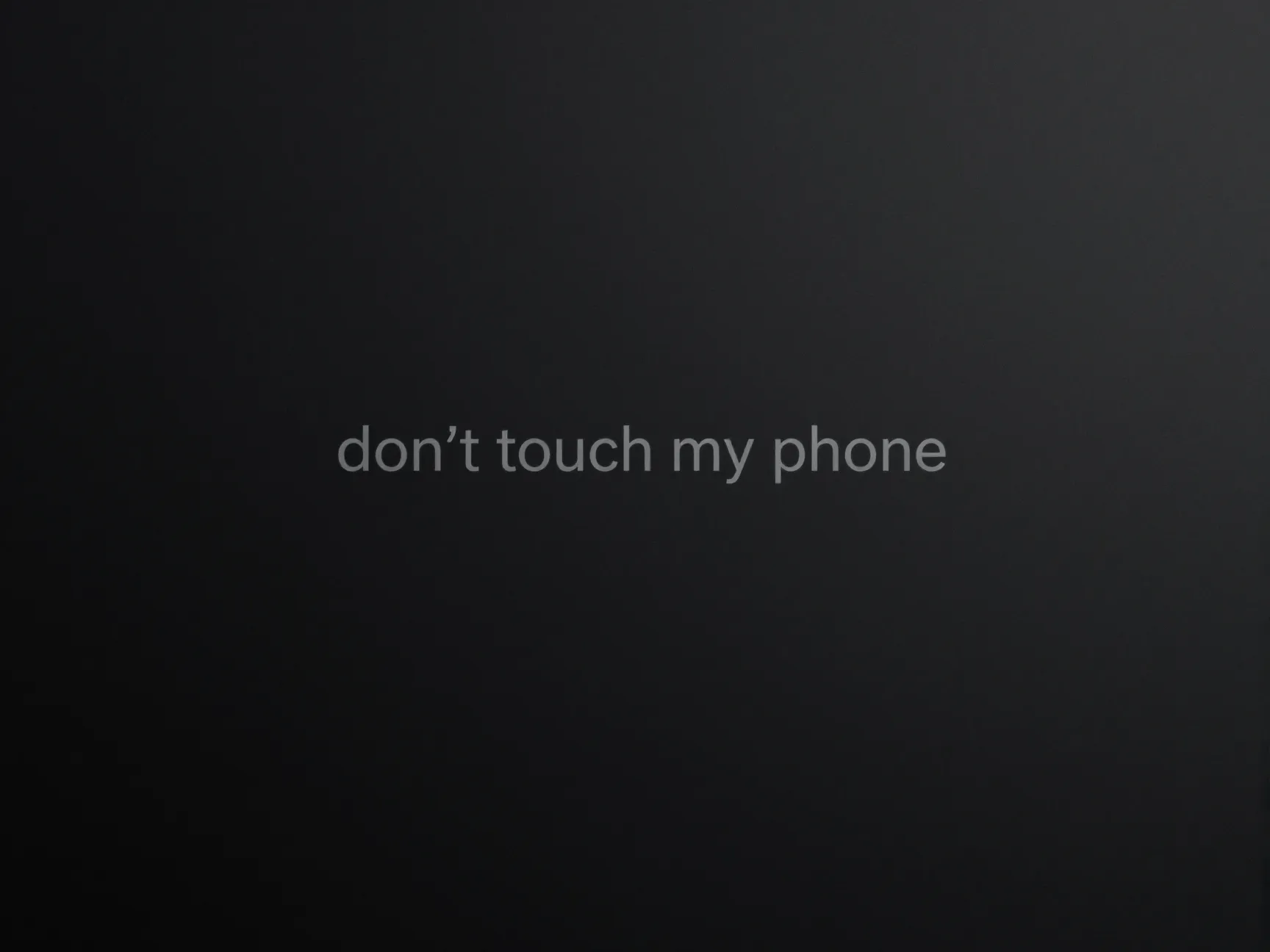 The dark minimalist lock screen