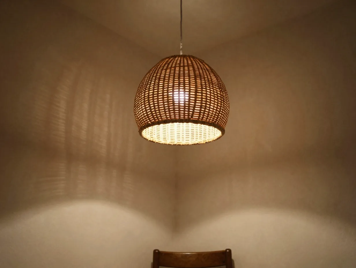 Cocoon inspired pendant lamp