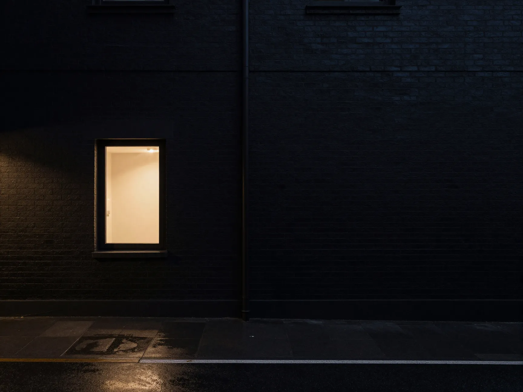 5 minimalist dark architecture