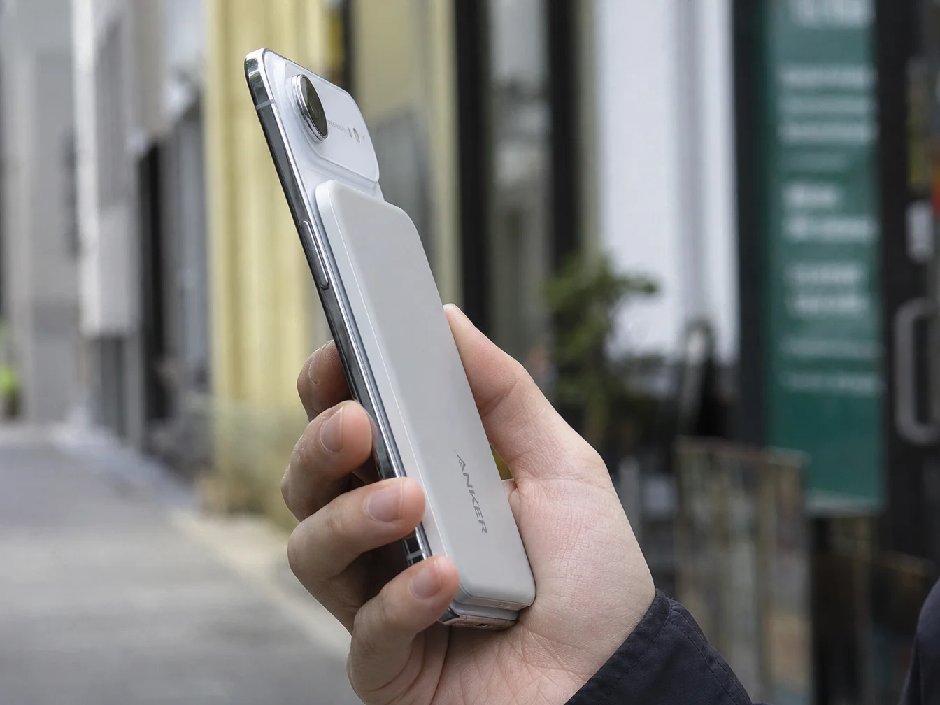 Anker maggo compact power bank
