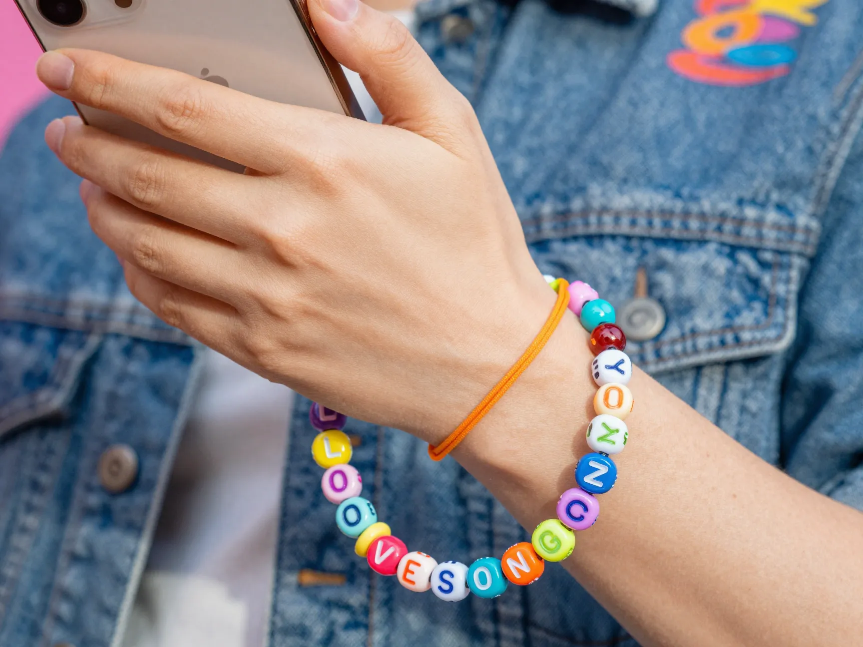 Read more about the article 9 Aesthetic Phone Charms to Add Personality to Your Device